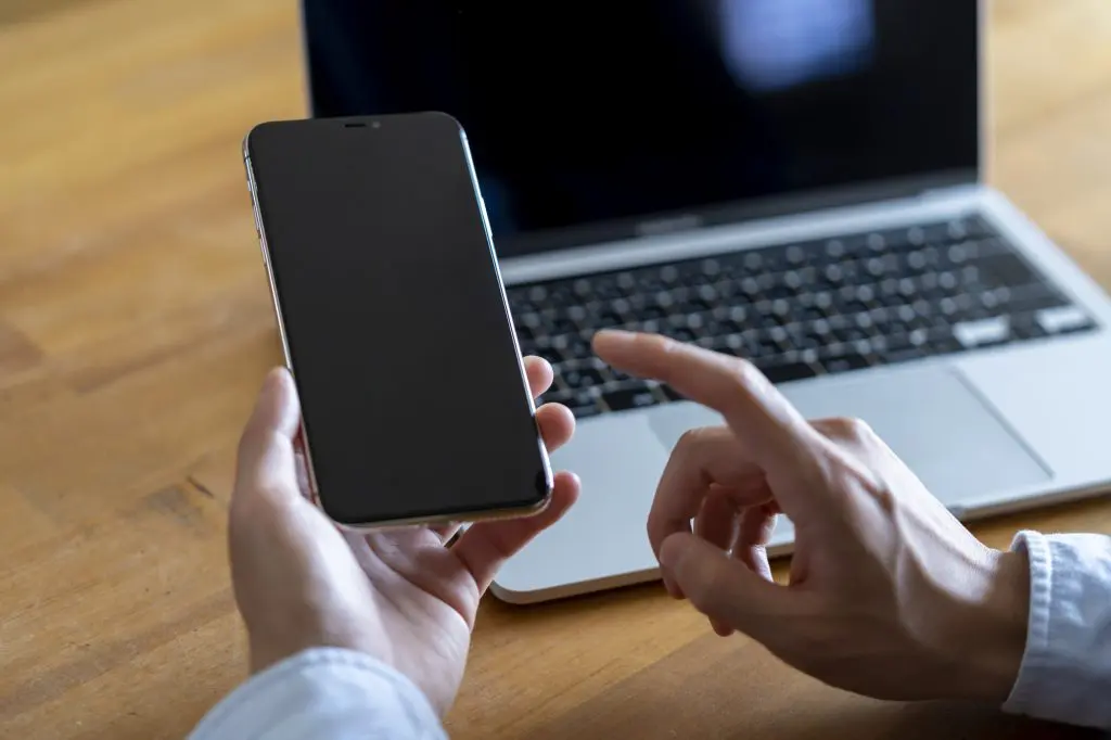 スマホの勤怠管理アプリを導入するメリット